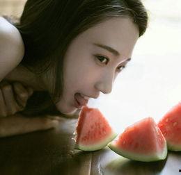 街拍吃瓜美女视频大全