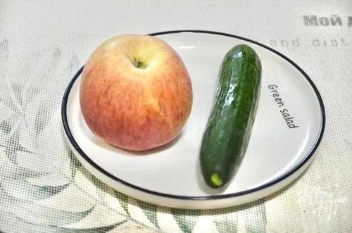 吃苹果瓜的视频,一窥视频中的甜蜜瞬间