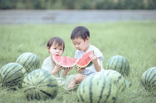 瓜瓜吃瓜幼儿视频,萌态十足引网友热议